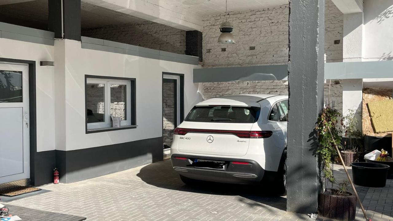 Apartmán Oase Im Gruenen Hinterhof, Eg, Ruhe, Terrasse, Carport, Free Paytv, Kaffee&Tee, Fahrraeder Duisburg Exteriér fotografie