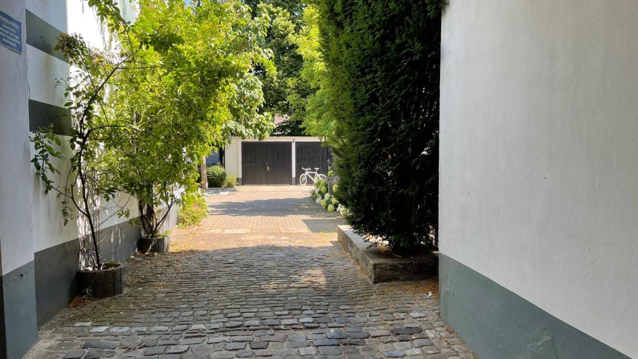 Apartmán Oase Im Gruenen Hinterhof, Eg, Ruhe, Terrasse, Carport, Free Paytv, Kaffee&Tee, Fahrraeder Duisburg Exteriér fotografie