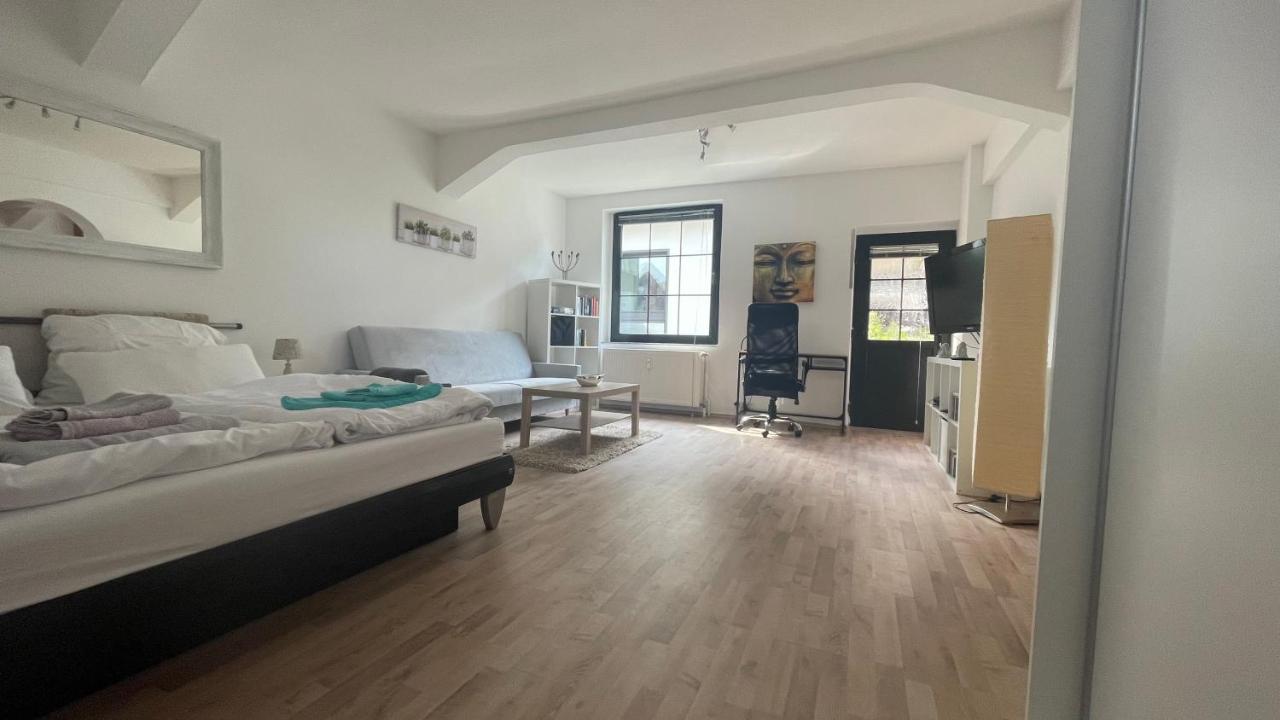 Apartmán Oase Im Gruenen Hinterhof, Eg, Ruhe, Terrasse, Carport, Free Paytv, Kaffee&Tee, Fahrraeder Duisburg Exteriér fotografie